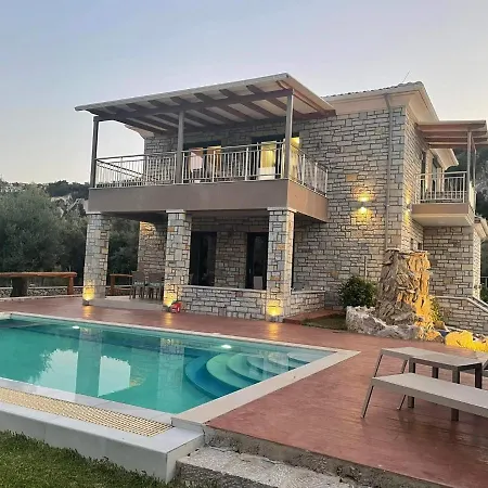 Villa Iris Complex Frinion