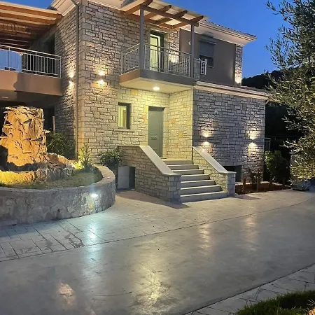 Villa Iris Complex Frínion