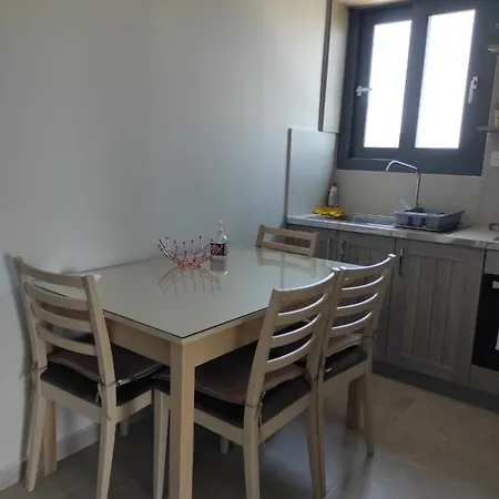 Villa Iris Complex *