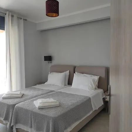 Villa Iris Complex *