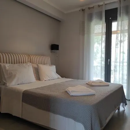 Iris Complex Villa *
