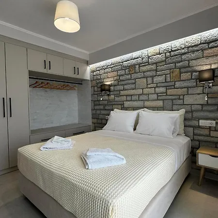 Iris Complex Villa *