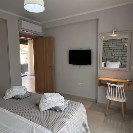 Iris Complex Villa *