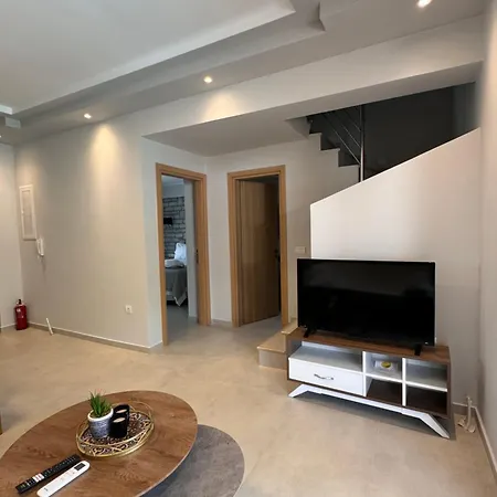 Iris Complex Villa Frínion