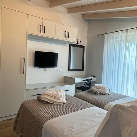 Villa Iris Complex