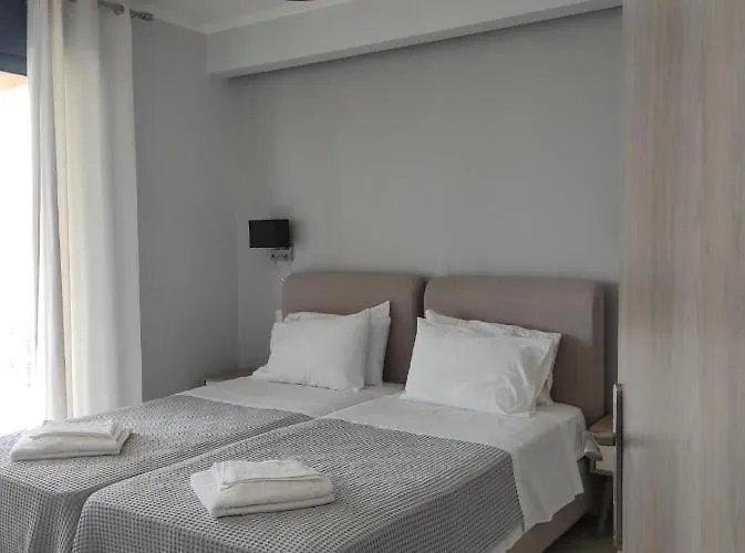 Villa Iris Complex *