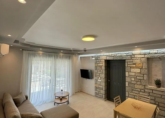 Iris Complex Villa Frinion