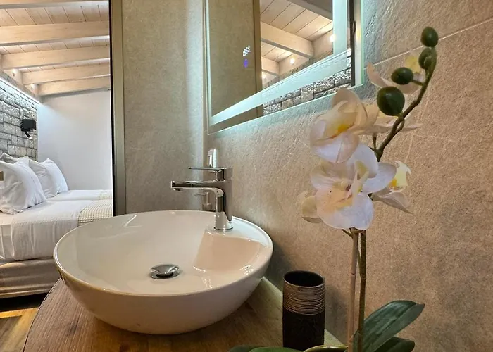 Iris Complex Villa *