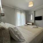 Villa Iris Complex Fríni