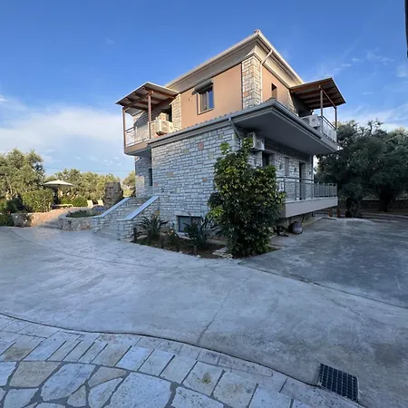 Villa Iris Complex *
